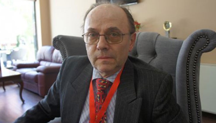 Преди няколко години докторът изпада в тежка депресия Преди няколко години докторът изпада в тежка депресия