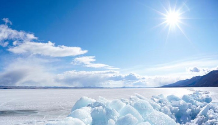 В сряда на Северния полюс е регистрирана температура +1°C, където обичайно по това време на годината температурата е близка до -30°C