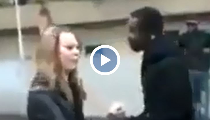 Това е поредното шокиращо видео, показващо издевателствата на бежанците