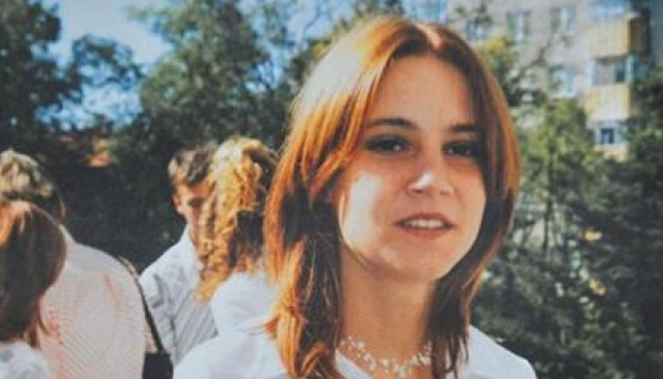 Полина Димова ражда здраво момиченце, но двадесет дни по-късно издъхва от остра инфекция Полина Димова ражда здраво момиченце, но двадесет дни по-късно издъхва от остра инфекция