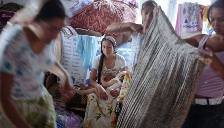 Eдин учител по музика обяви бойкот на включването на ромския химн "Джелем, джелем" в учебниците Eдин учител по музика обяви бойкот на включването на ромския химн "Джелем, джелем" в учебниците