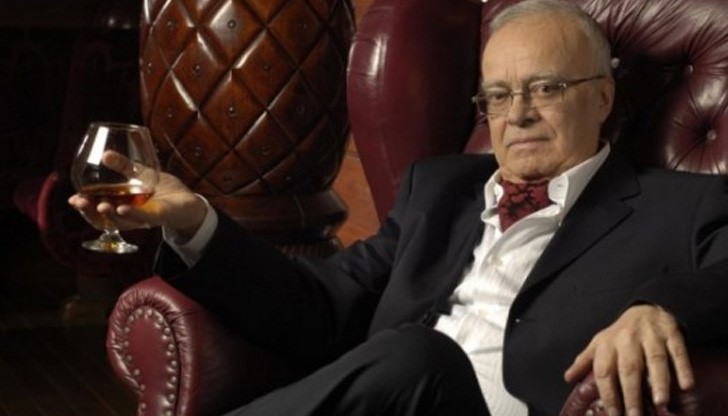 За президент мога да кажа, че имам достатъчно умствена и душевна енергия, коментира професора За президент мога да кажа, че имам достатъчно умствена и душевна енергия, коментира професора