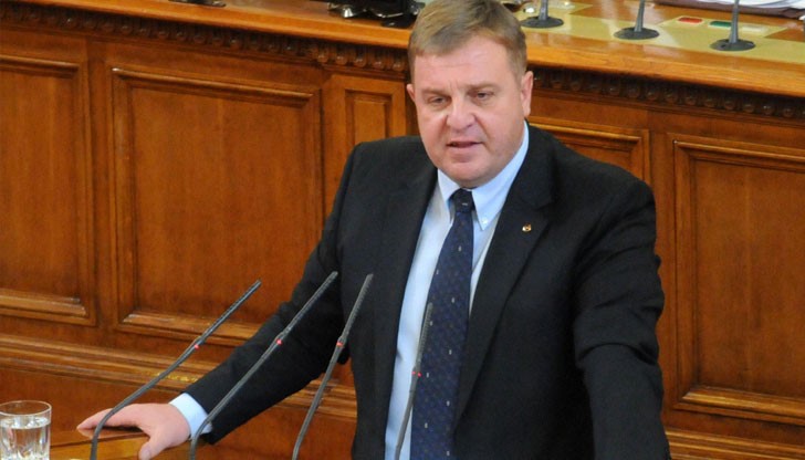 Каракачанов призова да се спре с правенето на пиар в съдебната власт