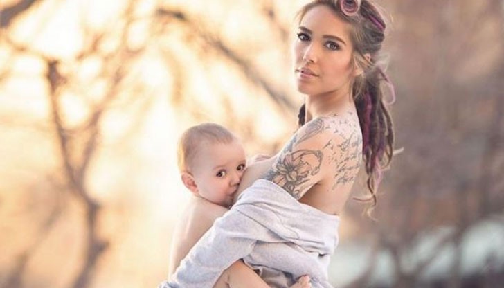 Млада фотографка показа, че кърменето на публични места е нормално със серия красиви и трогателни кадри