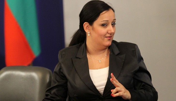 Проходимо при зимни условия значи със зимни гуми да можеш да минеш през снега, каза Павлова Проходимо при зимни условия значи със зимни гуми да можеш да минеш през снега, каза Павлова