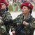 Жени и мъже минават на военен отчет в армията!