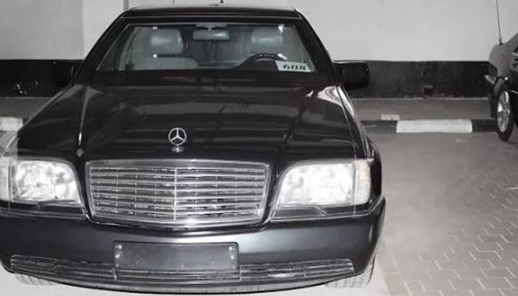 Колата е „Мерцедес” S600 с допълнително наименование Путин Пулман В/7 Колата е „Мерцедес” S600 с допълнително наименование Путин Пулман В/7