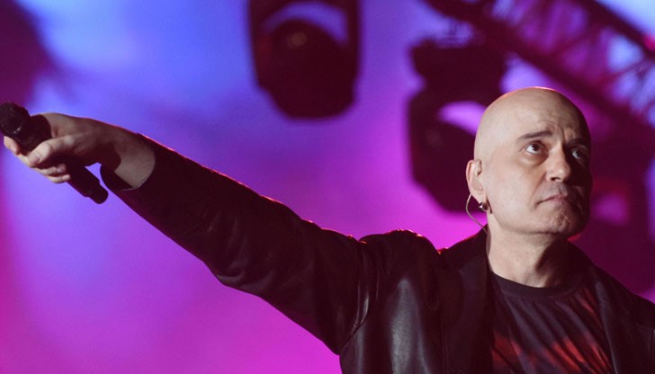 На 26 октомври в “Шоуто на Слави” водещият Слави Трифонов обяви, че е създаден Инициативен комитет, който ще инициира подписка за провеждане на референдум