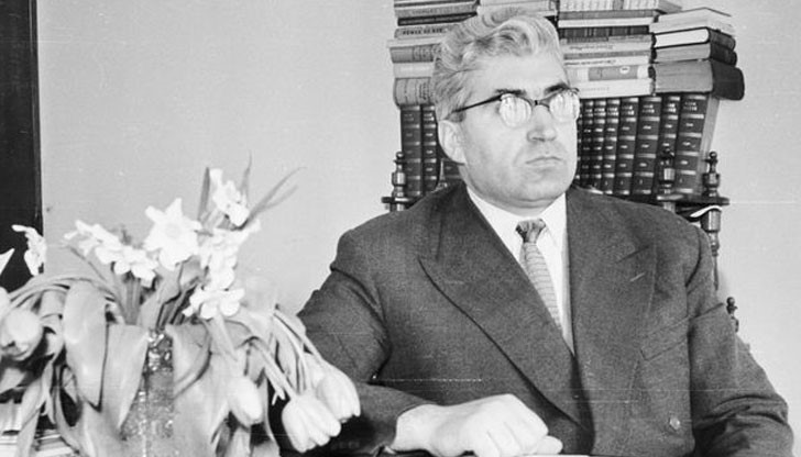 През годините правих опити да разкажа за ония зловещи времена, но никой не се заинтересува... През годините правих опити да разкажа за ония зловещи времена, но никой не се заинтересува...