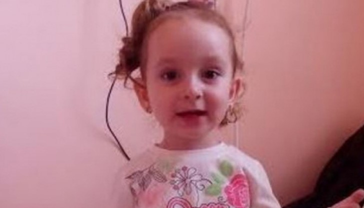 Малката Мерал вече се чувства по-добре Малката Мерал вече се чувства по-добре