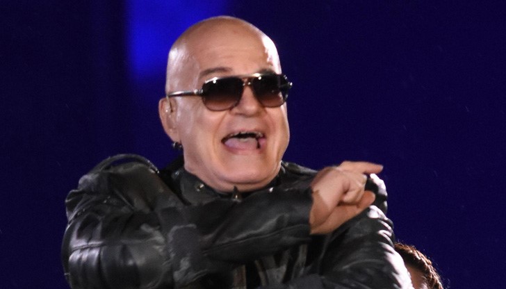 Телевизионният водещ и продуцент Слави Трифонов е бил извикан на разпит в столичната полиция вчера