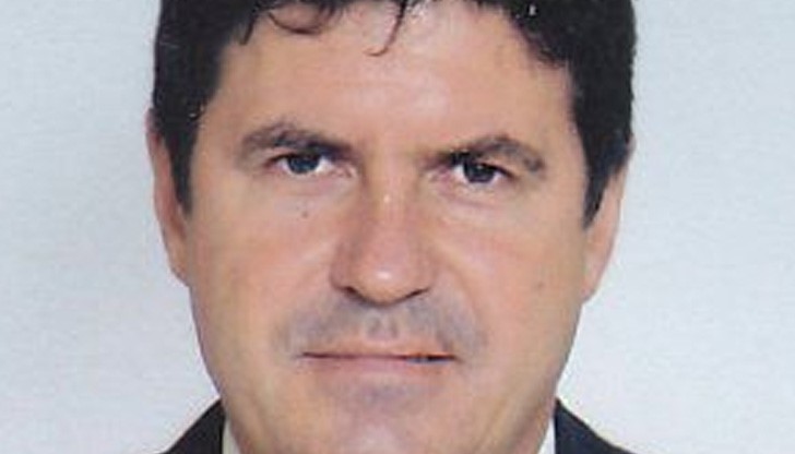 Ангел Ангелов е дипломат с опит в региона на Югоизточна Европа, консулската дейност и координацията при кризи и конфликти Ангел Ангелов е дипломат с опит в региона на Югоизточна Европа, консулската дейност и координацията при кризи и конфликти