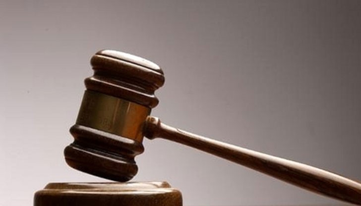 На двете жени са наложени наказания по осем месеца лишаване от свобода и глоба по 1500 лева