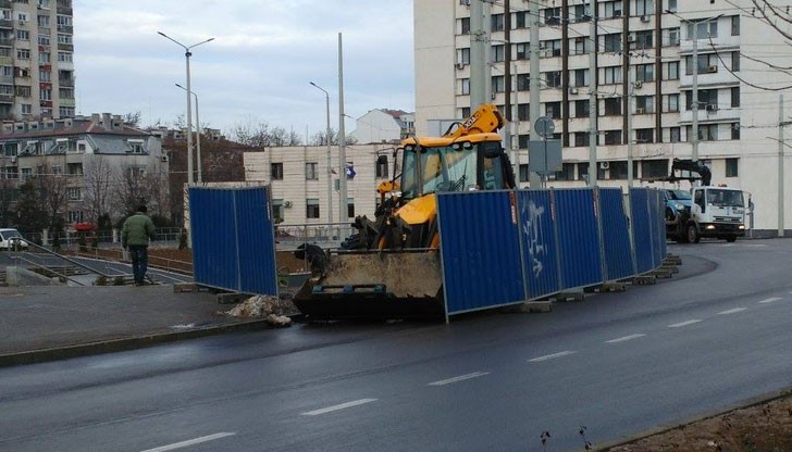 Пропадане е причина за толкова скорошен ремонт на иначе новото Кръгово в Русе Пропадане е причина за толкова скорошен ремонт на иначе новото Кръгово в Русе