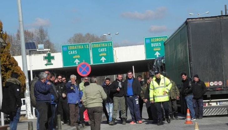 На 90% министърът има потвърждение, че превозвачите ще се съгласят с призива му и ще вдигнат блокадата