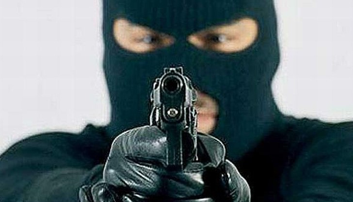 Пристигналите на място полицейски служители са извършили оглед