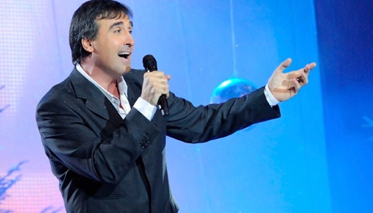 Маринов предпочита да шофира сам, за да репетира в колата песните Маринов предпочита да шофира сам, за да репетира в колата песните