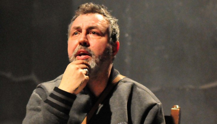 Подтикнати сме да изразим своето становище вследствие на необорими  факти  относно системното неспазване на Устава на САБ от неговия председател