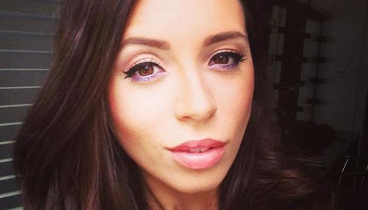 Колебаех се дали да отговоря на агресията ви, в основите на която, предполагам, се таят тежки комплекси... Колебаех се дали да отговоря на агресията ви, в основите на която, предполагам, се таят тежки комплекси...