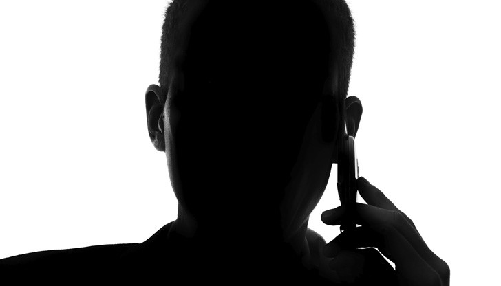 Въпреки многото предупреждения, все още има хора, които наивно се доверяват на непознати Въпреки многото предупреждения, все още има хора, които наивно се доверяват на непознати