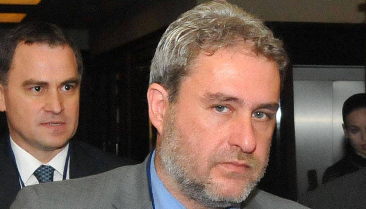 Артисти и музиканти настояват заместник на Вежди Рашидов да си даде оставката Артисти и музиканти настояват заместник на Вежди Рашидов да си даде оставката