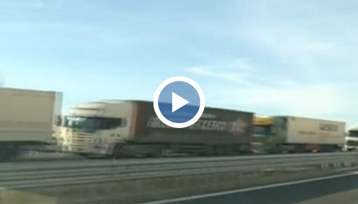 Километрични опашки от камиони има не само от българска, а и от гръцка страна