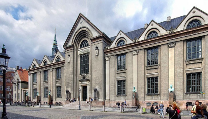 Висшето образование в Дания се финансира от държавата и студентите от страните от Европейския съюз не заплащат семестриални такси Висшето образование в Дания се финансира от държавата и студентите от страните от Европейския съюз не заплащат семестриални такси