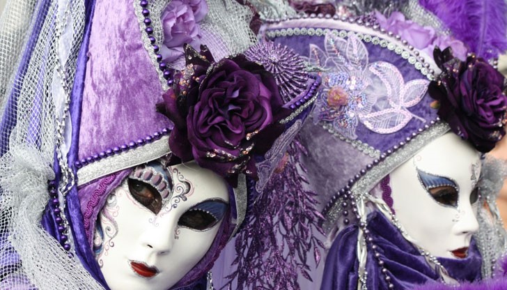 Уникални костюми и маски от пищното шествие във Венеция