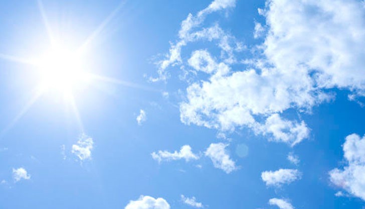 Днес облачността бързо ще се разкъса и ще намалее до предимно слънчево Днес облачността бързо ще се разкъса и ще намалее до предимно слънчево