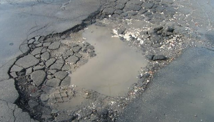 Изтритата на места улична маркировка ще бъде подновена