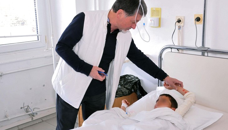 Най-вероятно утре децата ще бъдат изведени от болницата и настанени в специализирана институция