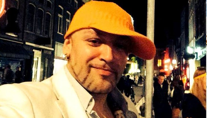 В социалната мрежа вече има направена група, която носи името "За Карлос!!!"