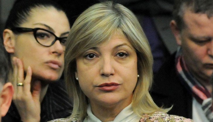 Човекът, който беше до мен, имаше име, сега е „Пудела“ Човекът, който беше до мен, имаше име, сега е „Пудела“