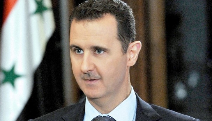 Конвоят му е атакуван с ракетни системи "Град" на погребението на майка му Конвоят му е атакуван с ракетни системи "Град" на погребението на майка му