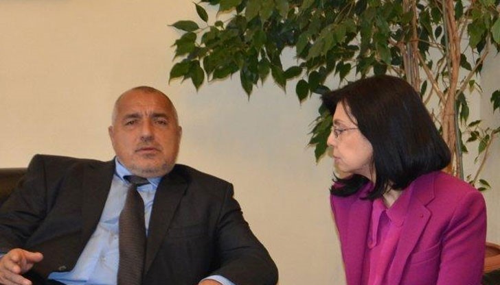 В замяна на подкрепата към нея, Кунева обещала, че ще измести Радан Кънев от председателското място в Реформаторския блок