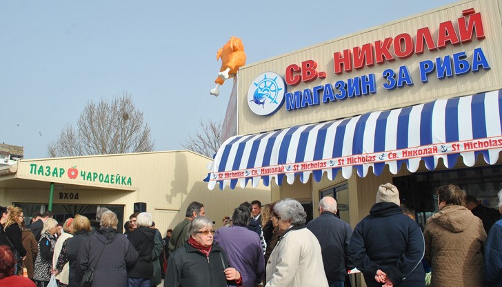 Ще направим всичко възможно да подобряваме визията на кв. „Чародейка“, тъй като той е един от най-големите в Русе, обеща кметът при откриването