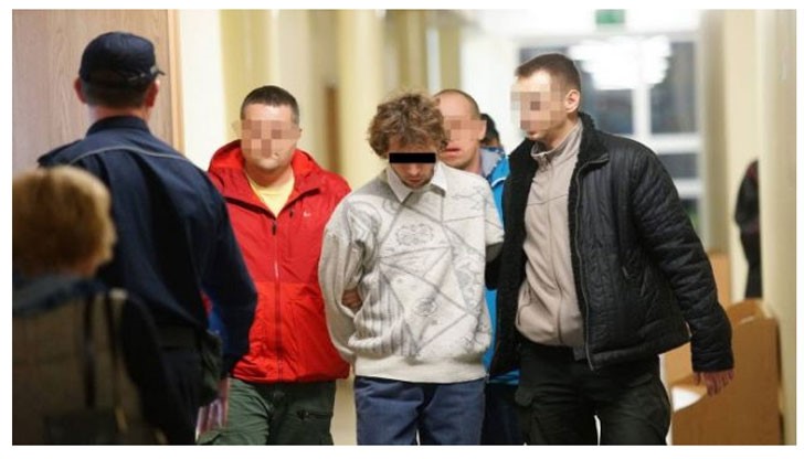 Млад мъж отвлече от улицата 4-годишно дете и няколко пъти го ухапа Млад мъж отвлече от улицата 4-годишно дете и няколко пъти го ухапа