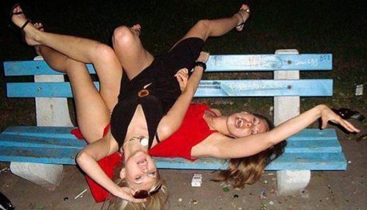 Бити младежи и пияни девойки оцветиха рано-рано празничният ден /снимката е илюстративна/