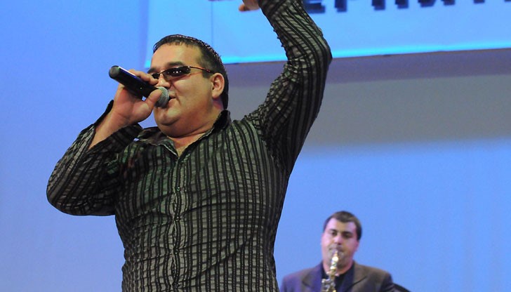 Изпълнителят на борческия хит "Тигре, тигре" бил приет по спешност в ИСУЛ след внезапен припадък Изпълнителят на борческия хит "Тигре, тигре" бил приет по спешност в ИСУЛ след внезапен припадък