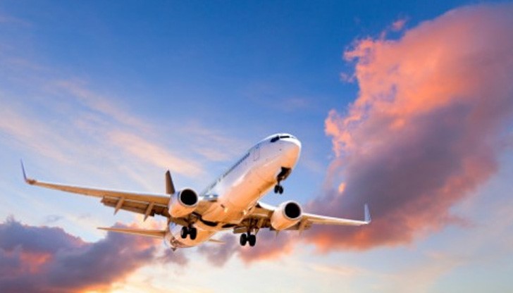 Летателната машина кръжала в продължение на няколко минути над въздушното ни пространство, след което успешно се приземила /снимката е илюстративна/ Летателната машина кръжала в продължение на няколко минути над въздушното ни пространство, след което успешно се приземила /снимката е илюстративна/