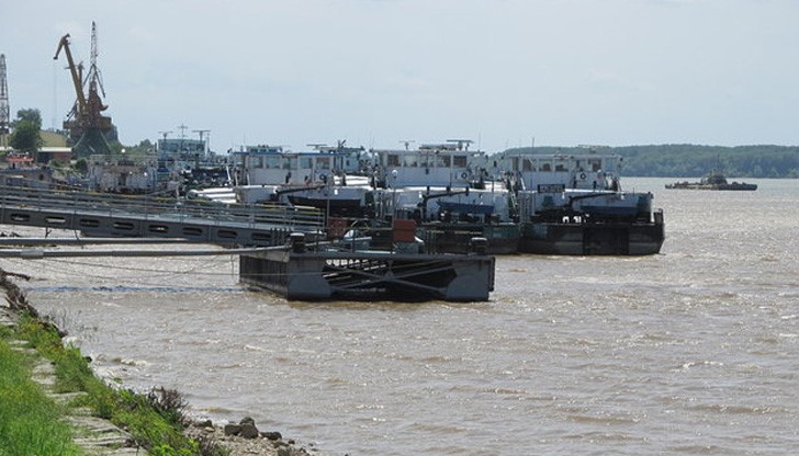 Тялото на капитана било в шлюза на река Дунав на пристанището в Лангенцерсдорф /снимката е илюстративна/ Тялото на капитана било в шлюза на река Дунав на пристанището в Лангенцерсдорф /снимката е илюстративна/