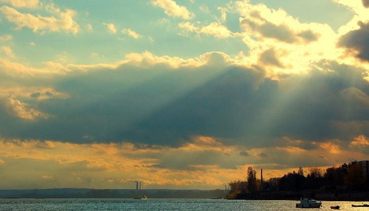 От вечерните часове на 10 и на 11 февруари в резултат на прогнозирани валежи се очакват повишения на водните нива