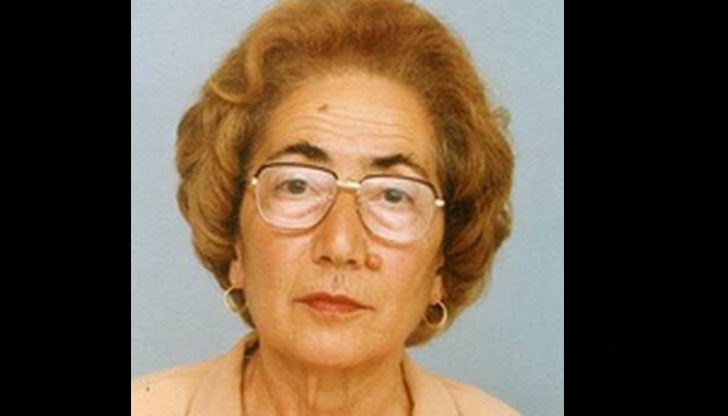 Вероятно Росица Петрова е тръгнала пеша, паднала е и е измръзнала в преспите, коментират нейни приятели