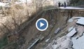 Огромно свлачище затрупа три къщи