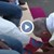 Папата мие краката на мюсюлмани