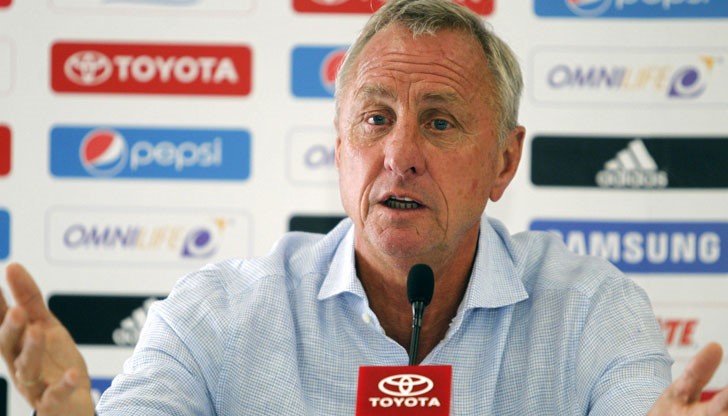 Стоичков сподели скръбта си по загубения приятел Кройф Стоичков сподели скръбта си по загубения приятел Кройф