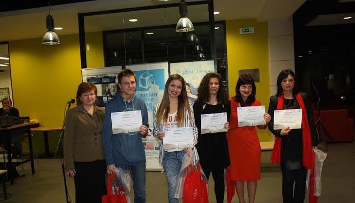 През тази година в състезанието се включиха над 4000 ученици от 6 до 12 клас от 182 училища в цялата страна