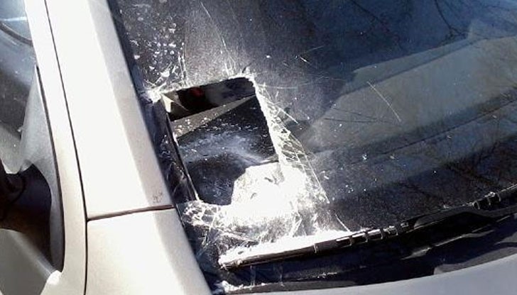 Колата е била паркирана зад блок "Кристал" Колата е била паркирана зад блок "Кристал"