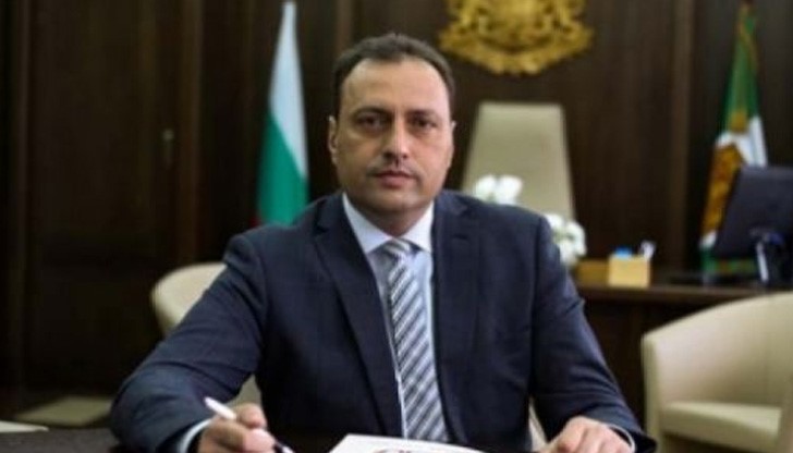 Загина нелепо един млад човек, по вина на поредния нагъл шофьор, решил, че всичко му е позволено, това заяви кметът на Банско Георги Икономов Загина нелепо един млад човек, по вина на поредния нагъл шофьор, решил, че всичко му е позволено, това заяви кметът на Банско Георги Икономов