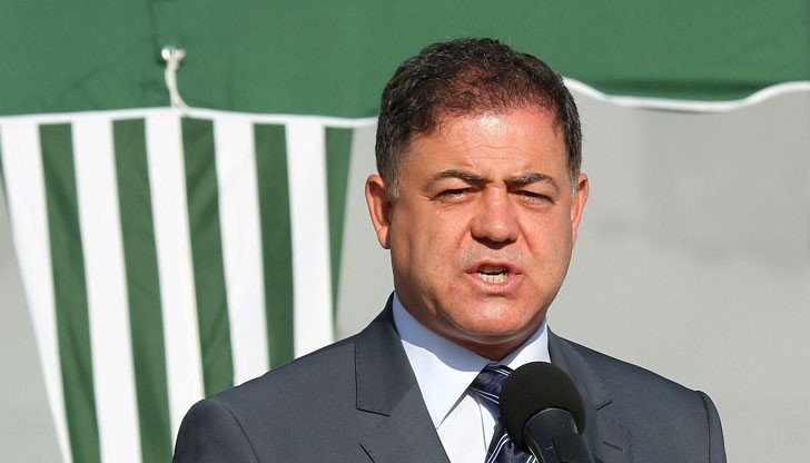 Другата новина, която той съобщи е, че вече е в ход процедурата за закупуване на нови изтребители Другата новина, която той съобщи е, че вече е в ход процедурата за закупуване на нови изтребители